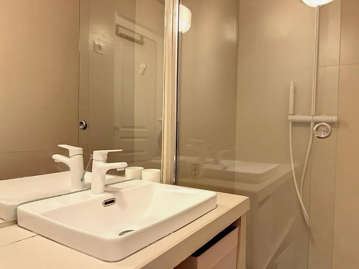 Appartement Marseillais - Climatisation & Spacieux - Les Freres De La Loc' Marseille Apartment